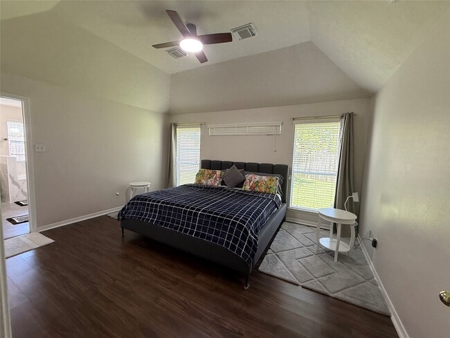 Building Photo - 11807 McKinney Falls Ct