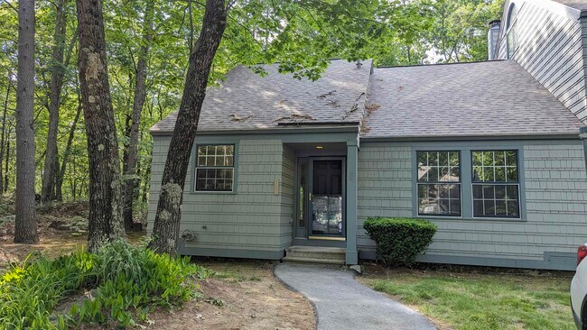 Primary Photo - 1465 Hooksett Rd