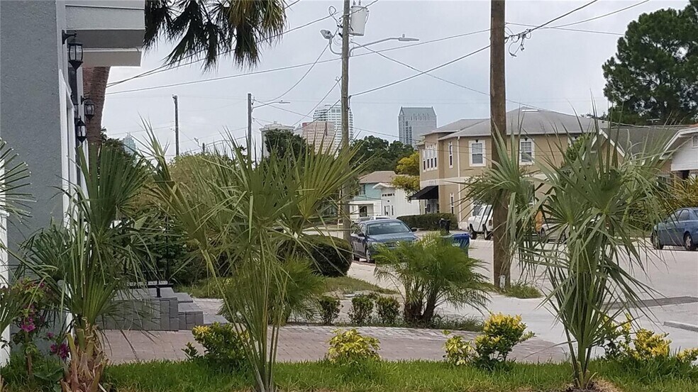 Downtown Tampa - 2115 W Cass St