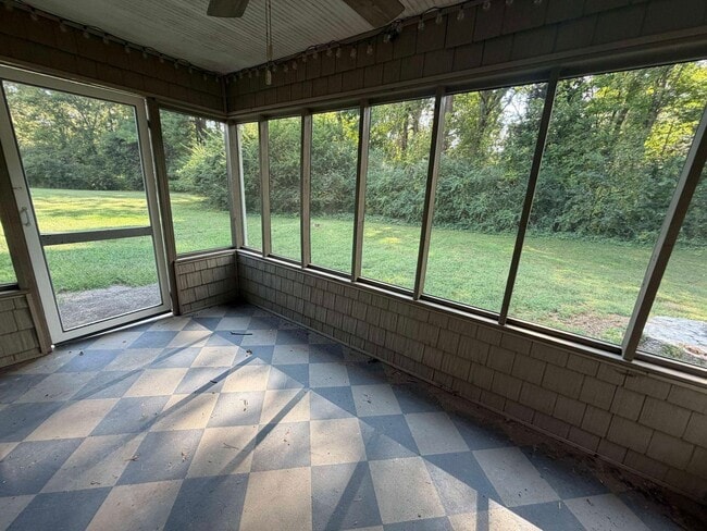 Building Photo - 1309 Craig Rd