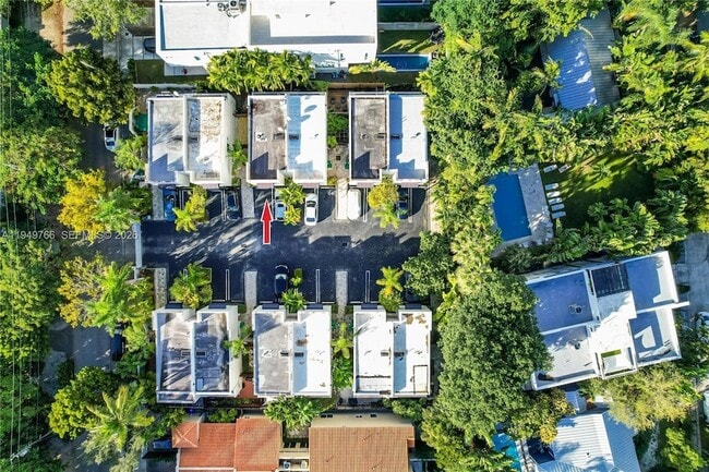 Building Photo - 2945 Bridgeport Ave