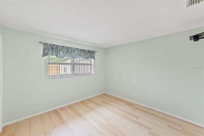 Building Photo - 4243 Chipmunk Dr