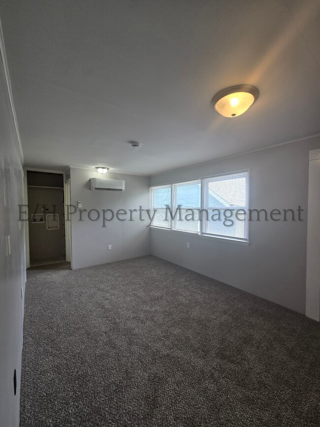 Building Photo - 212 S Meridian Ave