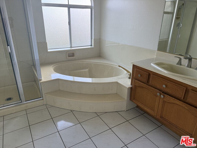 Building Photo - 12010 Falcon Ridge Way