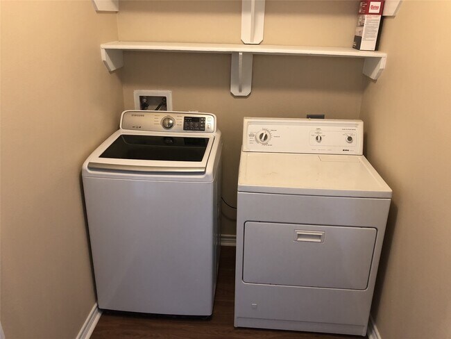 Building Photo - 16115 Speyburn Ct