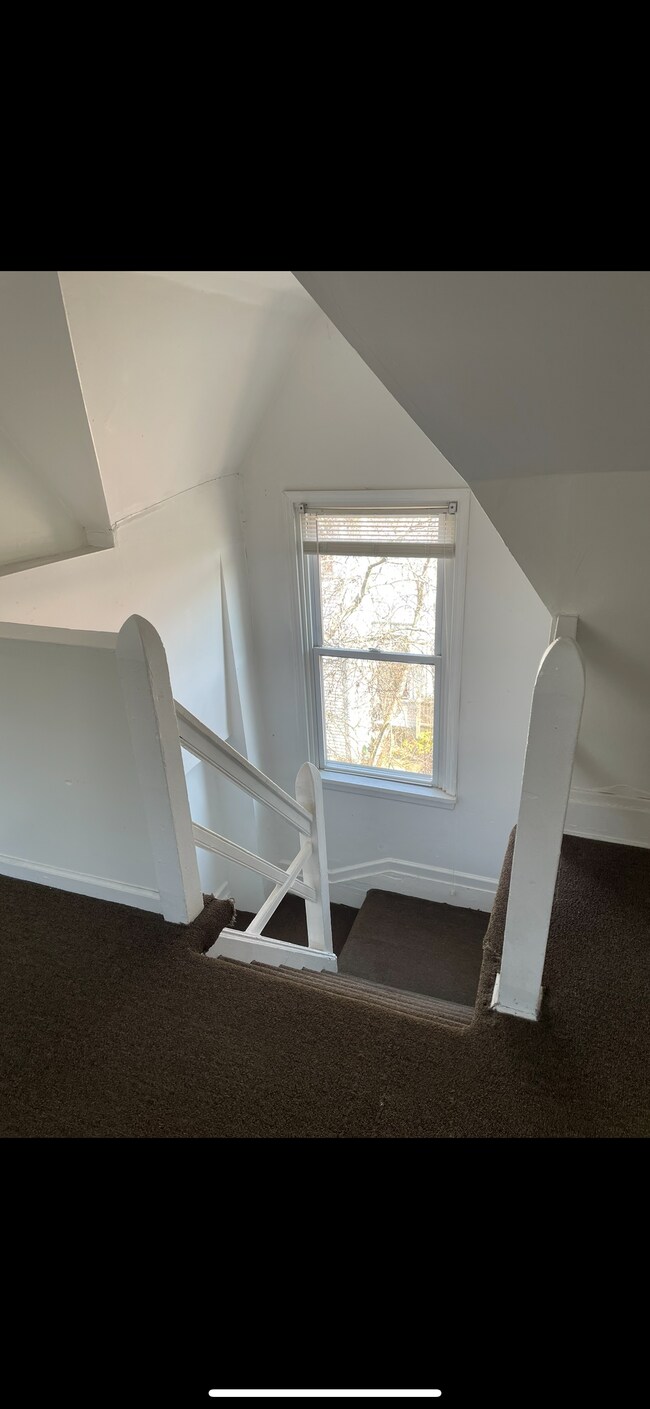 Building Photo - 395 W Utica St