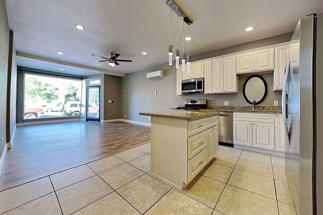 Building Photo - 300430144th