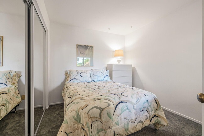 Building Photo - 78121 Crimson Ct