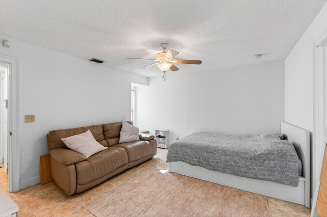 Building Photo - 22380 Pineapple Walk Dr