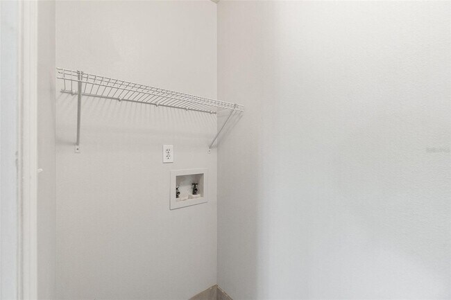 Building Photo - 2413 Musselwhite Ave