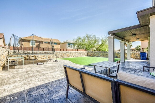 Building Photo - 10904 Duster Dr