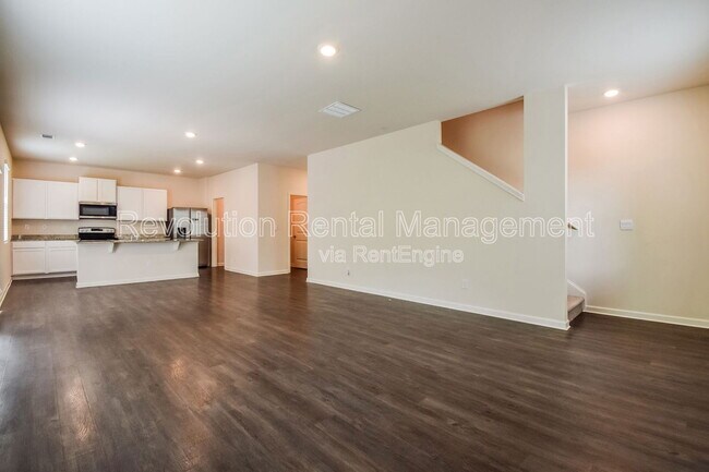 Building Photo - 487 Walnut Grv Wy