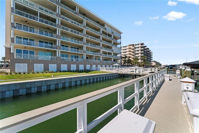 Building Photo - 125 Island Way