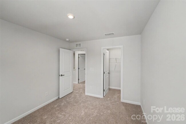 Building Photo - 10051 Florentine Wy