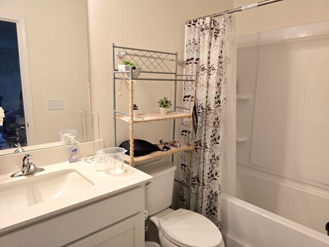 Building Photo - Centrally located, brand new 3-bedroom, 2....