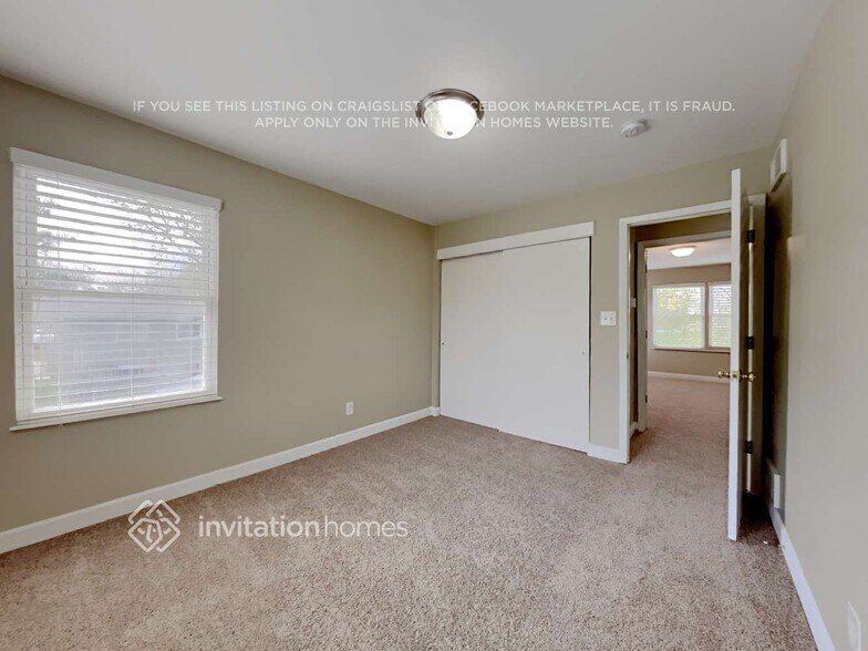Building Photo - 470 Westview St