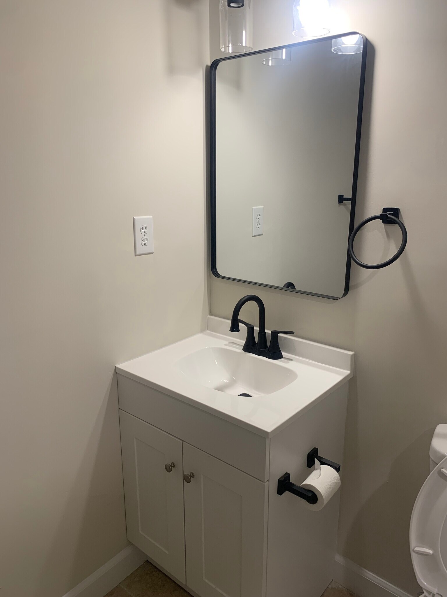 Building Photo - 9218 Cooks Point Ct