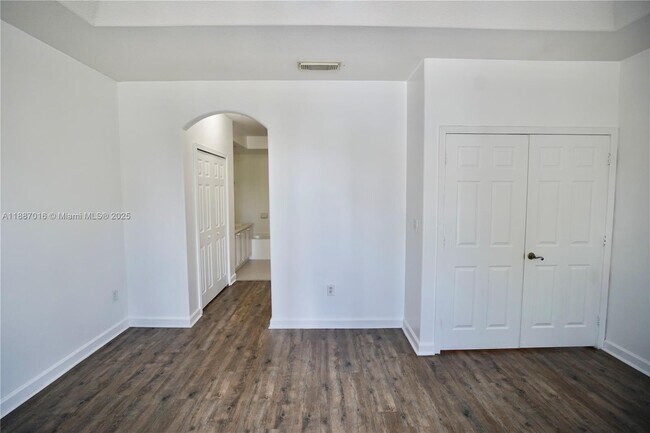 Building Photo - 10181 NW 32nd Terrace