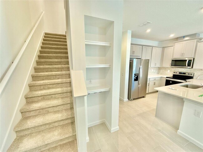 Building Photo - 1315 Tarflower Dr