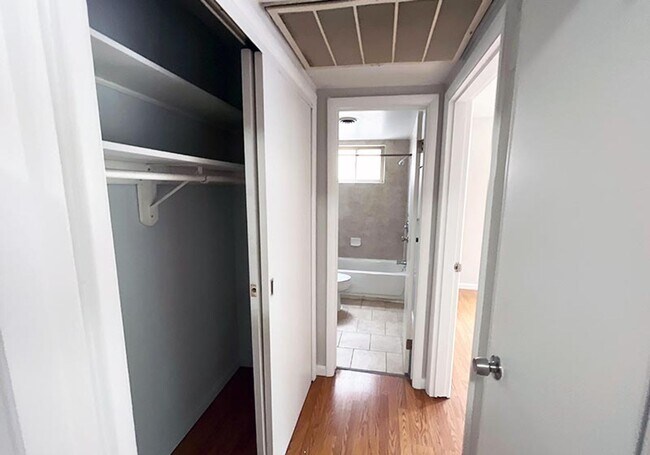 Building Photo - 545 Lowell Ave