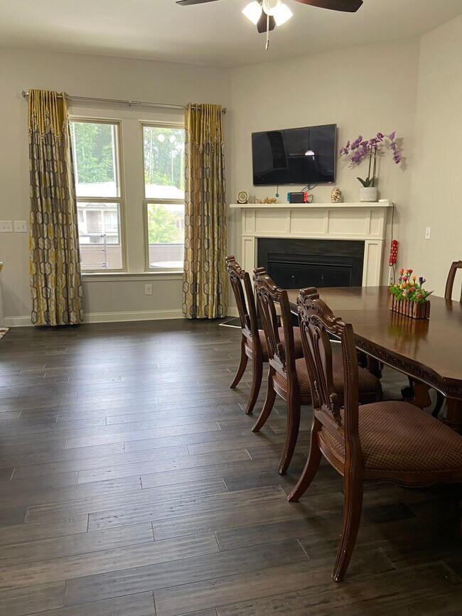 Building Photo - 5508 Cameron Parc Dr