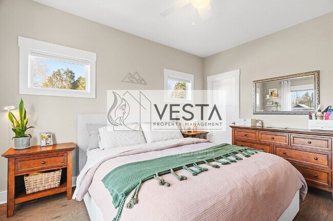 Building Photo - 4 Lola Lilly Pl