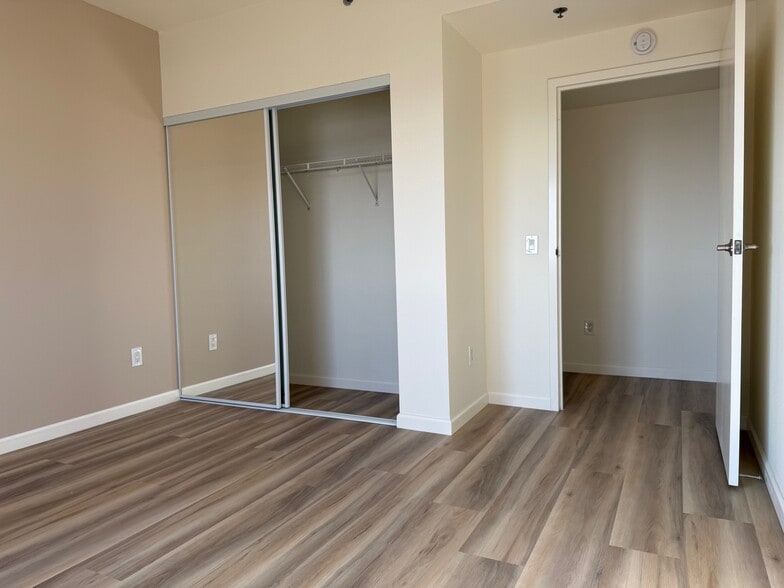 Building Photo - 988 Franklin St