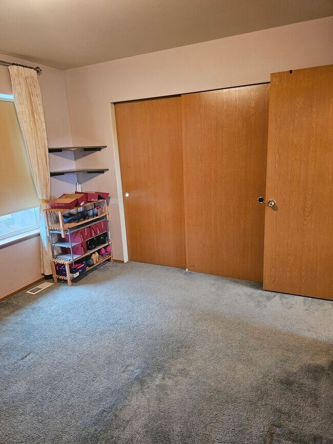 Building Photo - 3 Bedroom Home for rent in Tahoma Terra community!