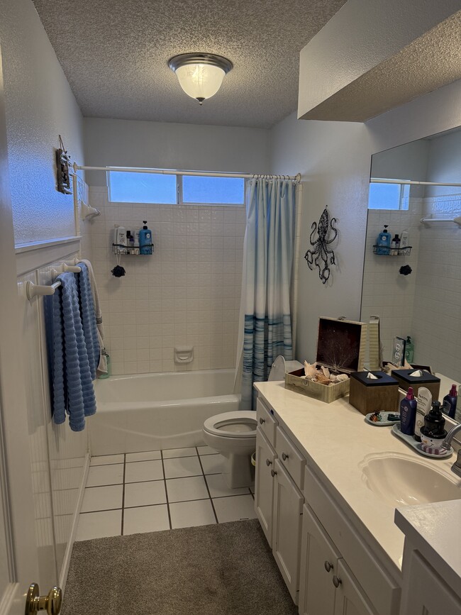 Building Photo - 4812 Knights Pl