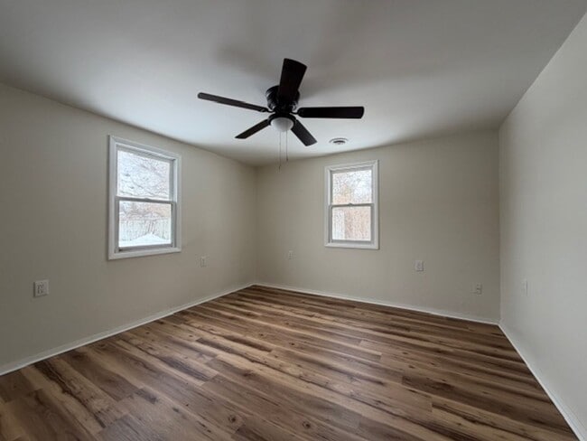 Building Photo - 2 Bed 1 Bath Single Family Home Available in Fairborn