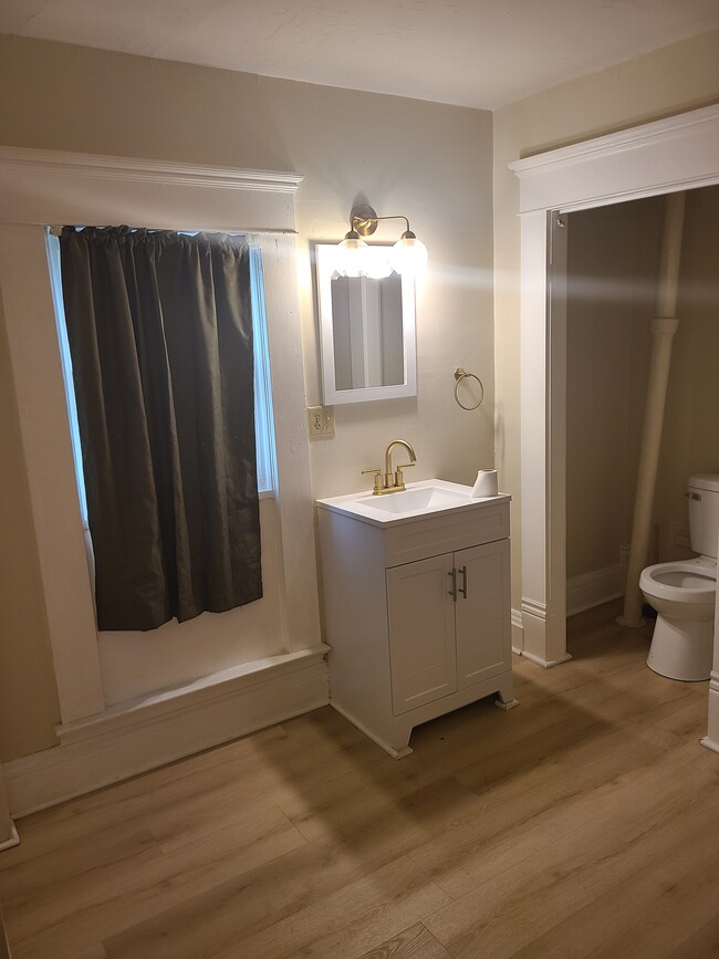 Building Photo - S Main - Mansfield - Duplex
