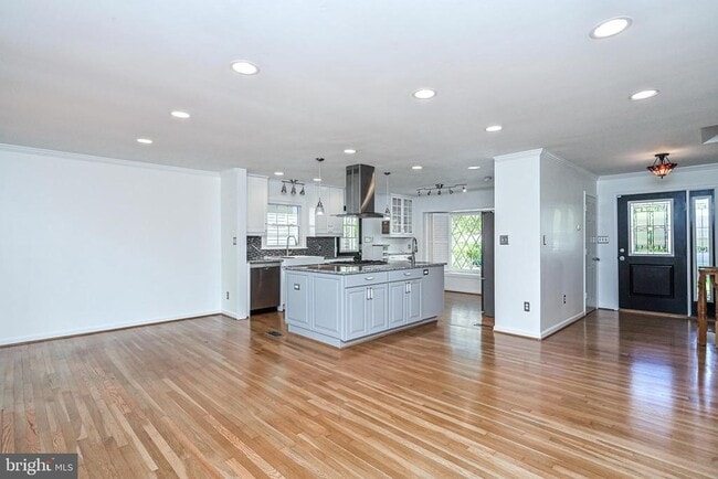 Building Photo - 2412 Rockbridge St