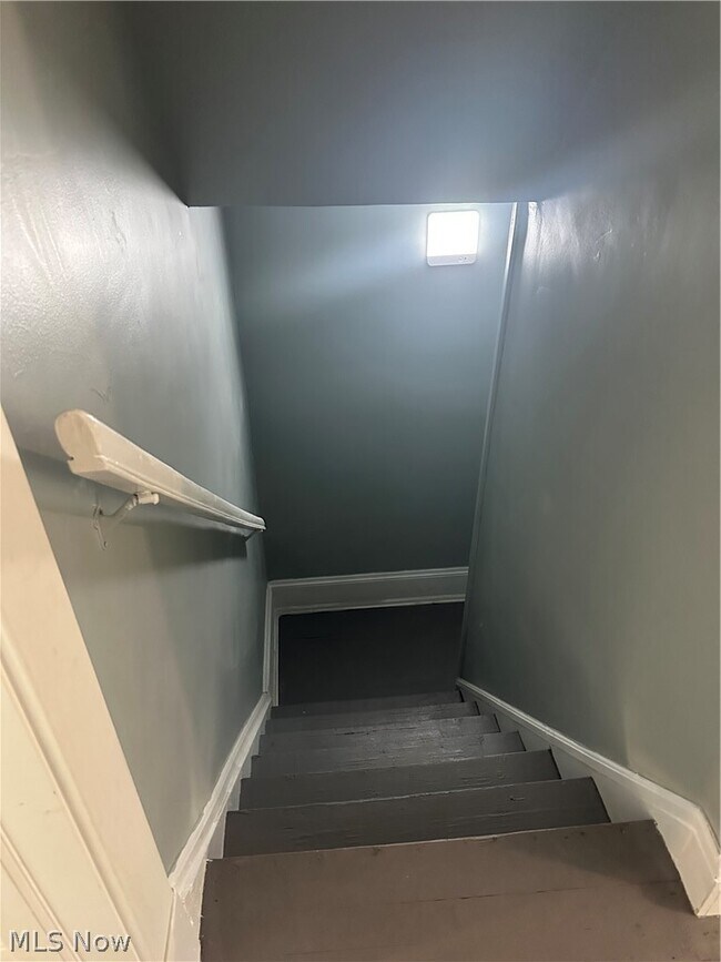 Building Photo - 3636 E 55th St