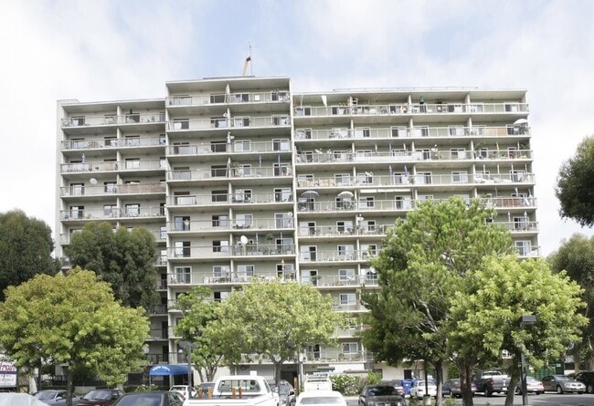 Building Photo - 340 S Mesa St