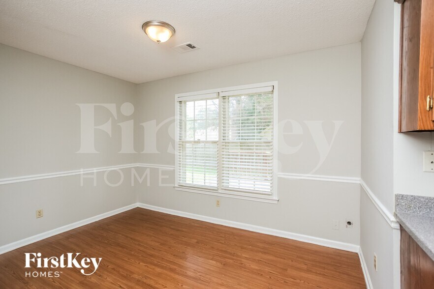 Building Photo - 8866 Quailwood Cove