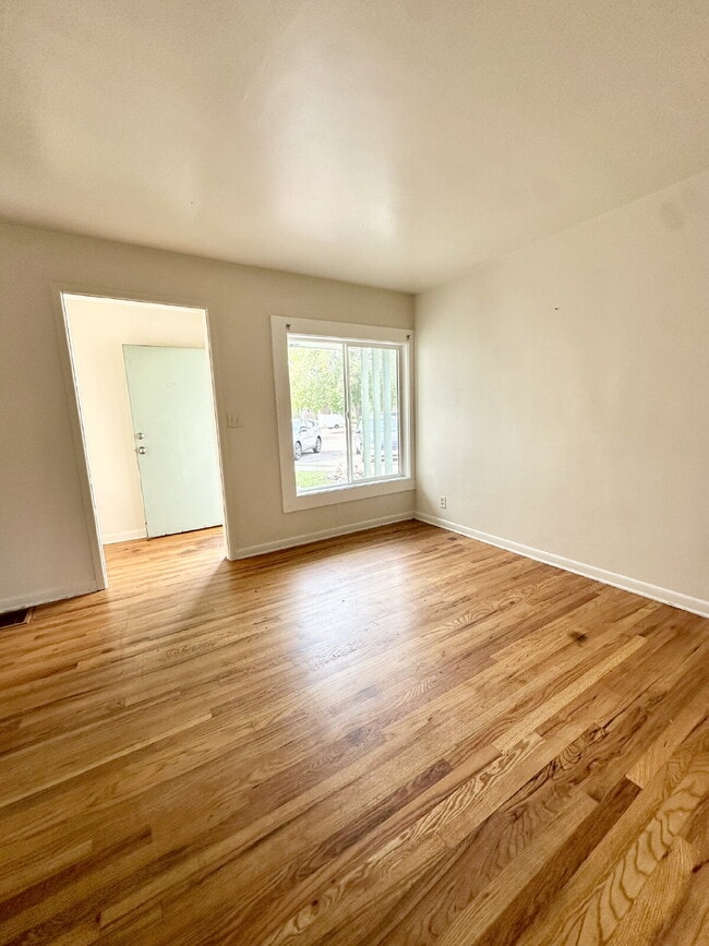 Building Photo - "Charming 1-Bedroom Haven in Cheyenne's He...