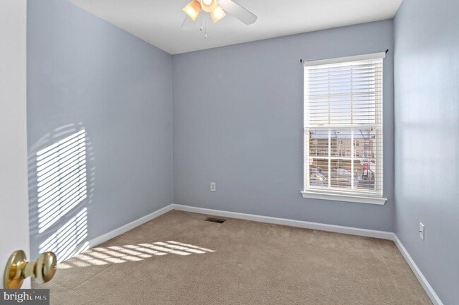 Building Photo - 5061 Cameo Terrace