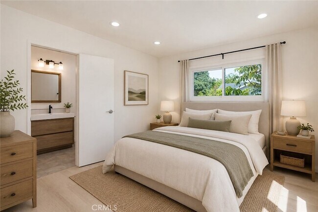 Building Photo - 3511 Paraiso Way