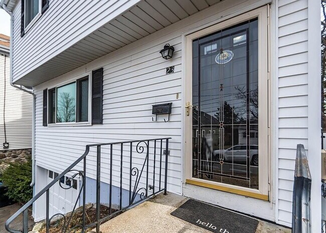 Building Photo - 23 Copley Ave