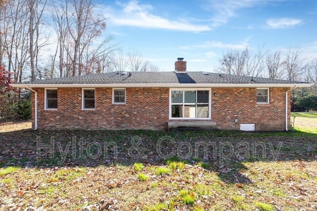 Building Photo - 5110 New Kent Hwy