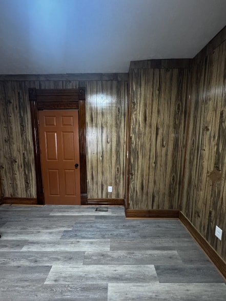 Building Photo - 164 Miami Rd