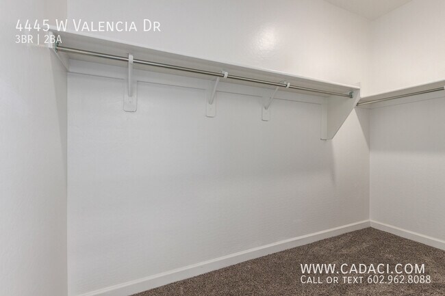 Building Photo - 4445 W Valencia Dr