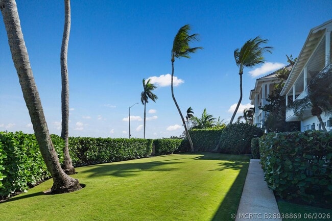 Building Photo - 7103 S Flagler Dr