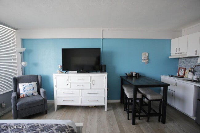 Building Photo - 800 N Atlantic Ave