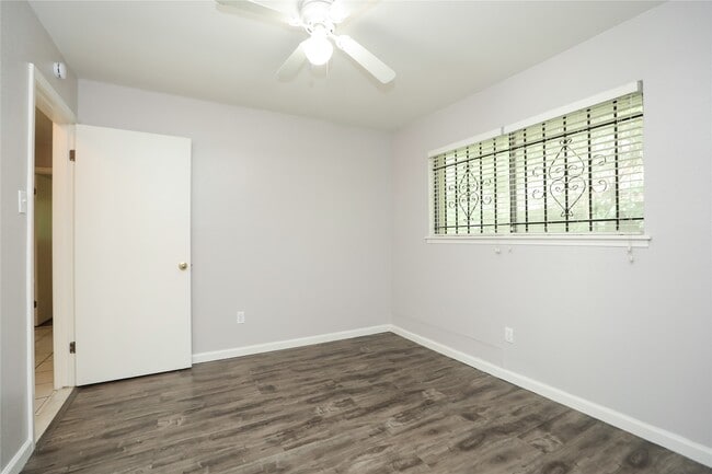 Building Photo - 134 Memory Ln