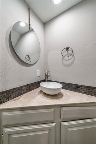 Building Photo - 3605 Brown St