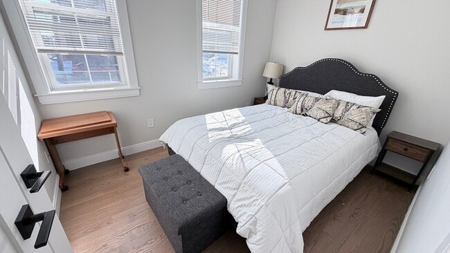 Building Photo - 93 George St