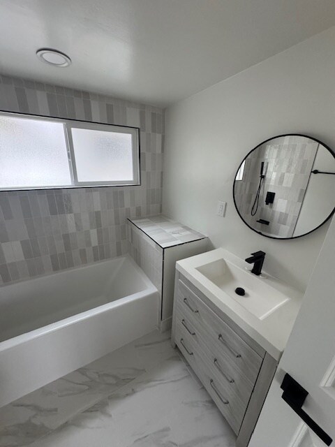 Building Photo - 320 7th St