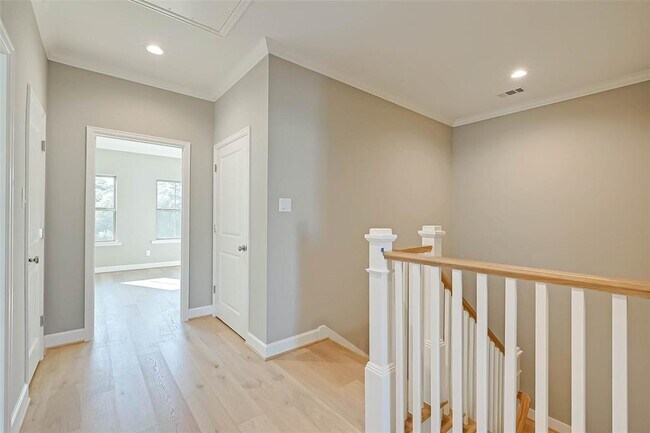 Building Photo - 25242 Calhoun Creek Dr