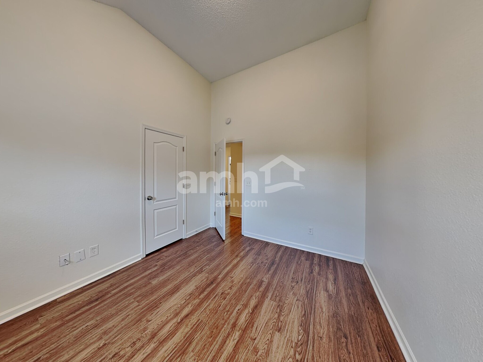 Building Photo - 2613 Newtons Crest Cir